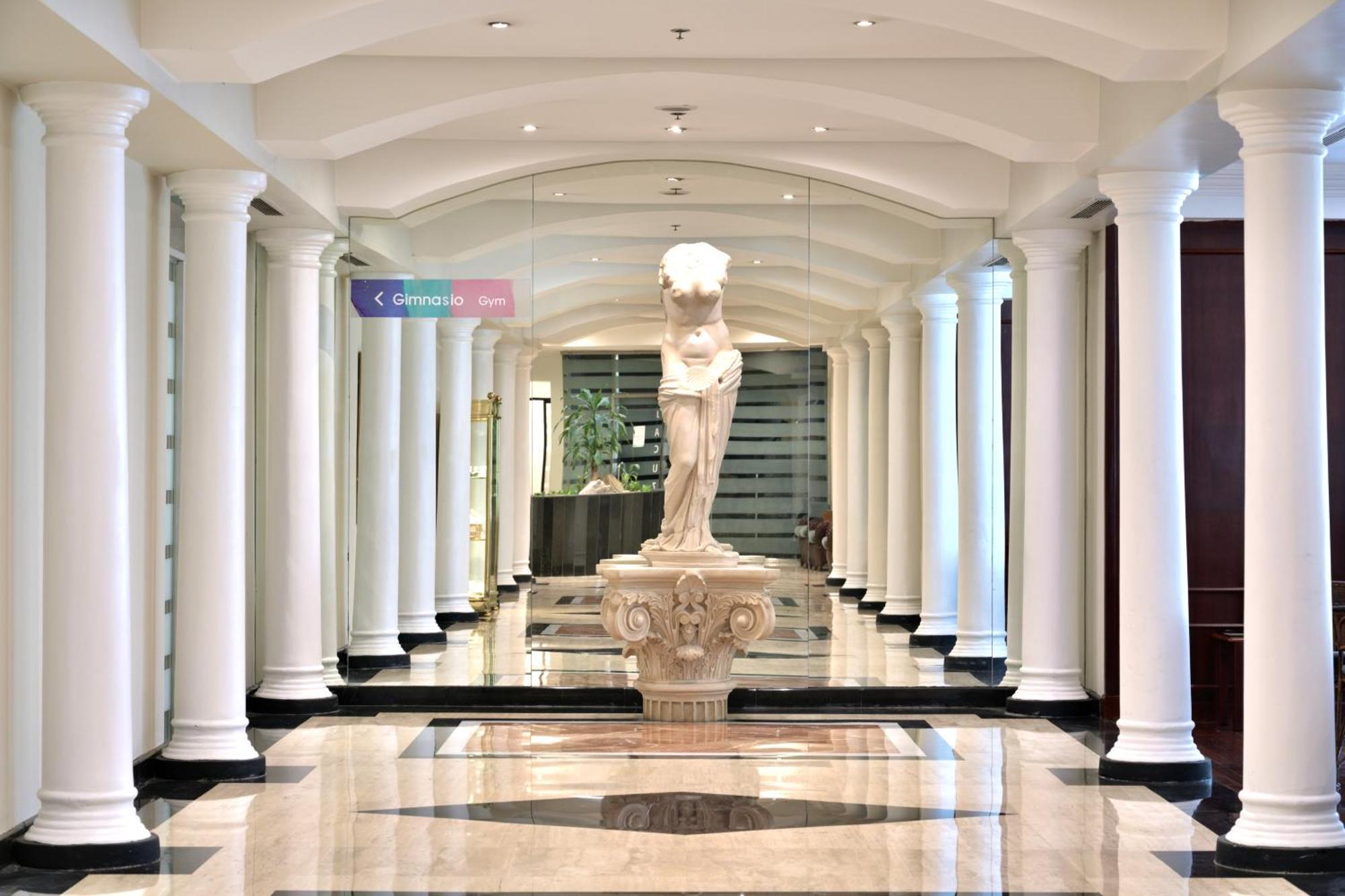 ホテル Melia カラカス エクステリア 写真